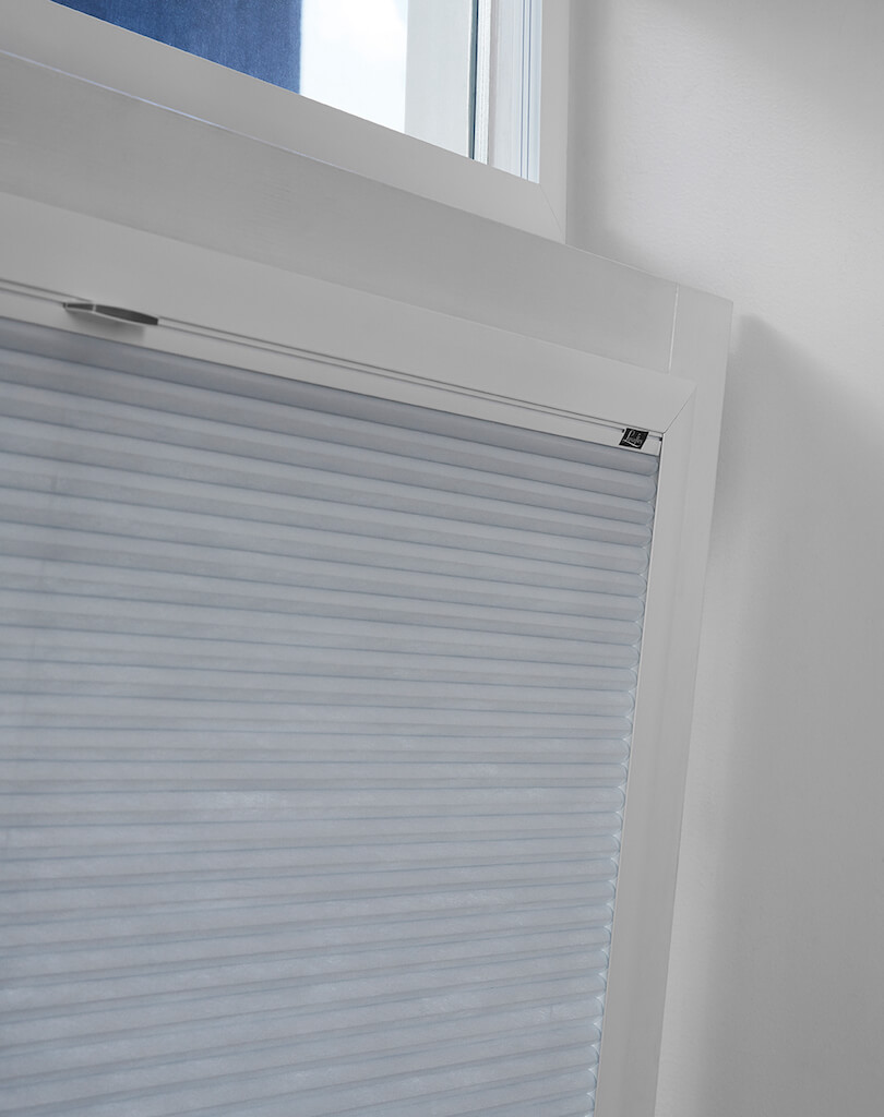 Luxaflex® Framefix®